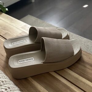 Steve Madden Women's Beige Platform Sandals